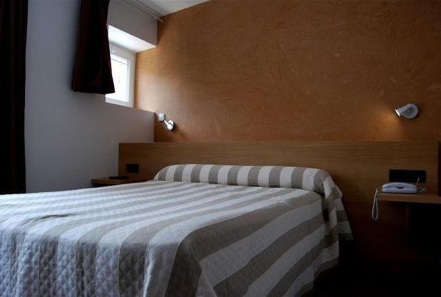 Hotel De France Le Bessat Værelse billede